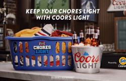 Coors Light is offering to do your laundry so that you have more time to watch college football / Molson Coors